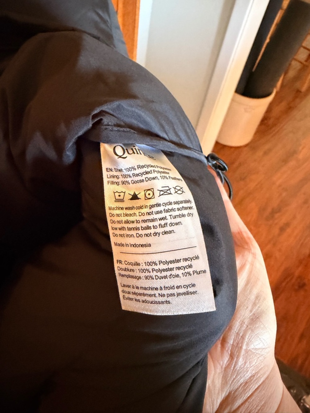 Quince Medium Black Responsible Down Puffer Jacket READ - Picture 8 of 9